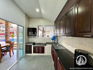 For rent and for sale 4 bedrooms house in Bang Lamung, Chonburi