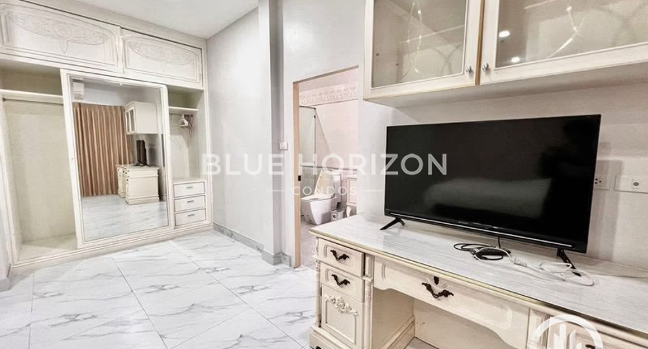 For rent and for sale 4 bedrooms house in Bang Lamung, Chonburi