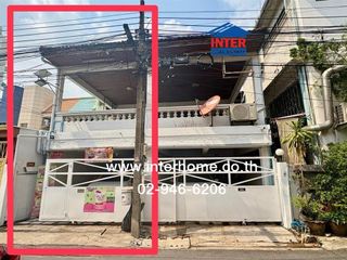 For sale 4 bedrooms townhouse in Huai Khwang, Bangkok