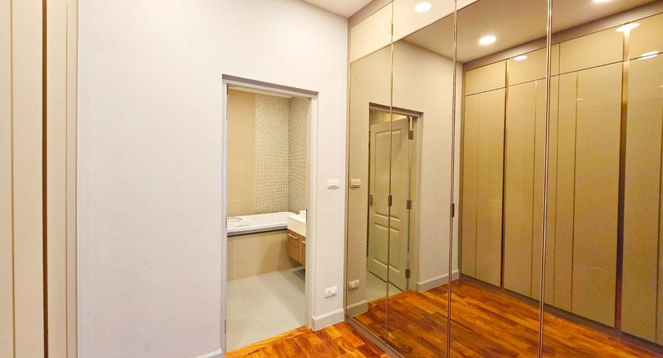 For sale 4 bedrooms house in Bang Bon, Bangkok