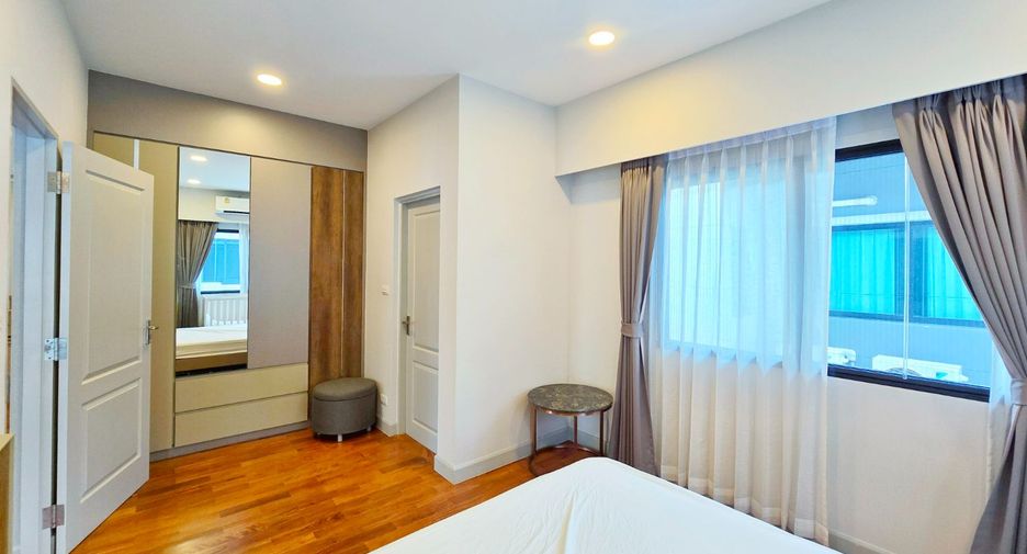 For sale 4 bedrooms house in Bang Bon, Bangkok
