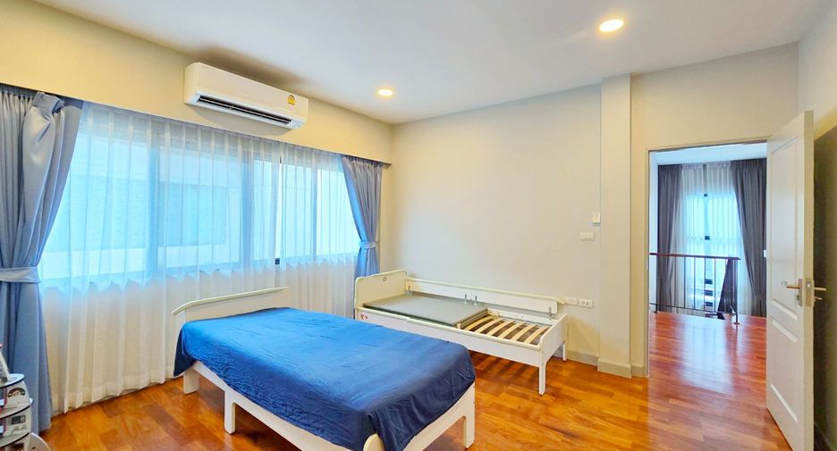 For sale 4 bedrooms house in Bang Bon, Bangkok