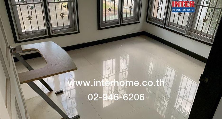 Haus zum Kauf mit 4 Zimmer in Khlong Sam Wa, Bangkok