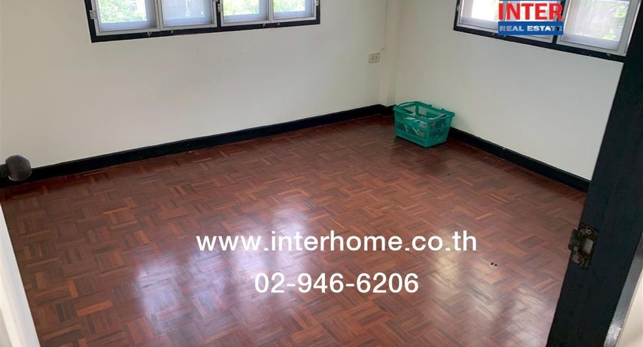 Haus zum Kauf mit 4 Zimmer in Khlong Sam Wa, Bangkok