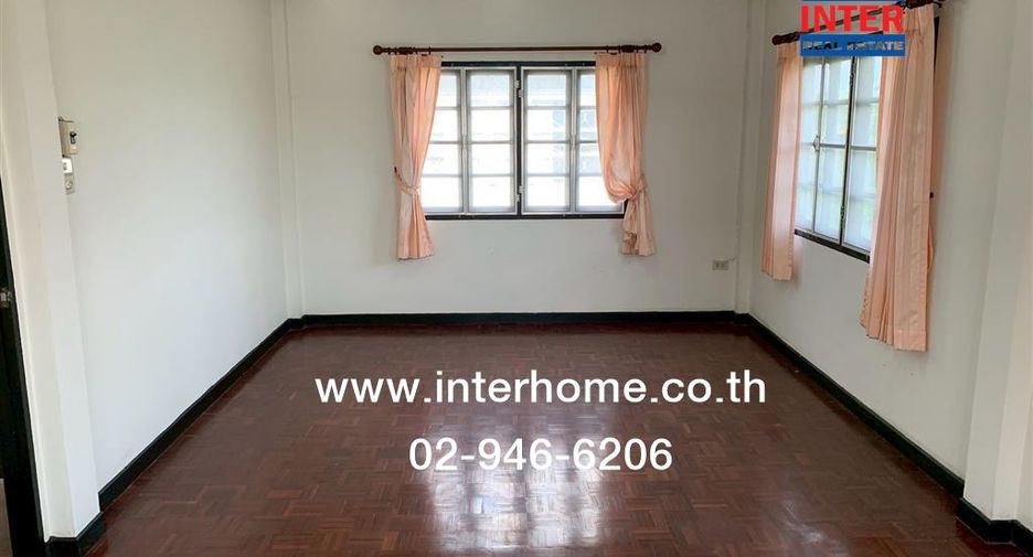 Haus zum Kauf mit 4 Zimmer in Khlong Sam Wa, Bangkok