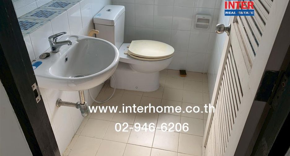 Haus zum Kauf mit 4 Zimmer in Khlong Sam Wa, Bangkok