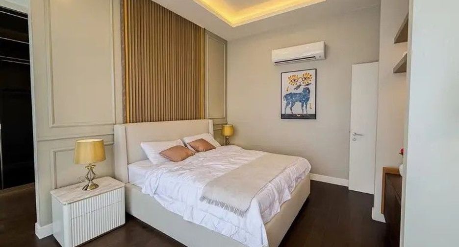For sale 4 bedrooms house in Bang Kapi, Bangkok