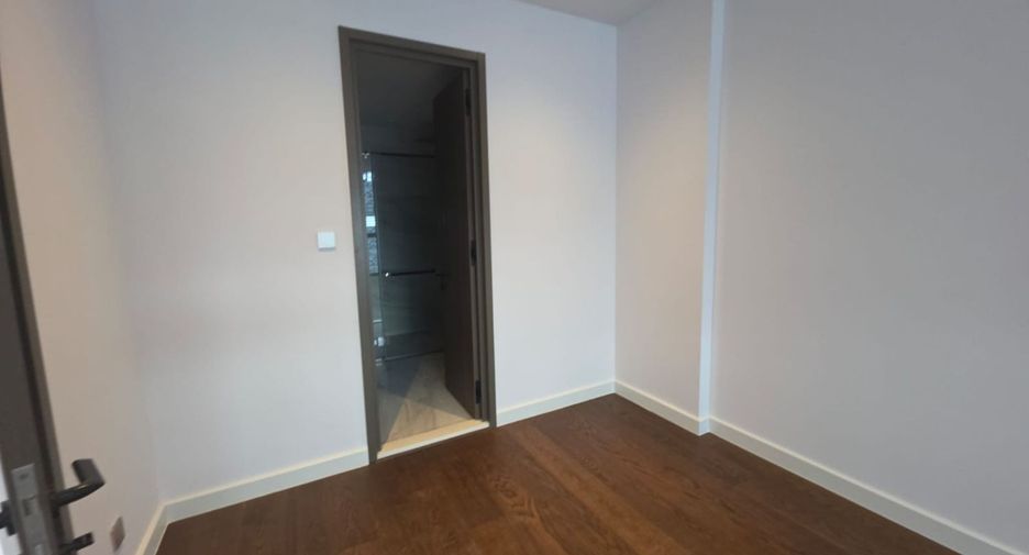 For sale 2 bedrooms condo in Sathon, Bangkok