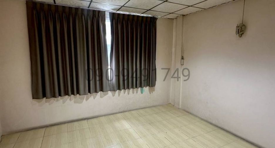 For rent 2 bedrooms townhouse in Bueng Kum, Bangkok