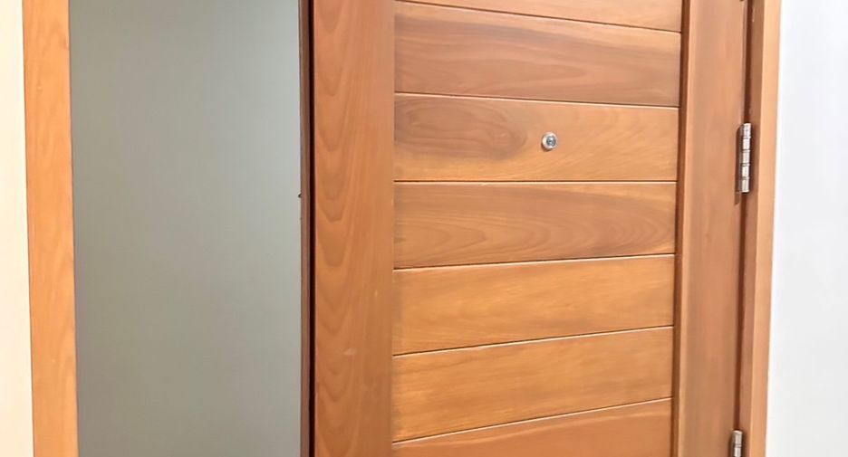 For sale 1 bed condo 