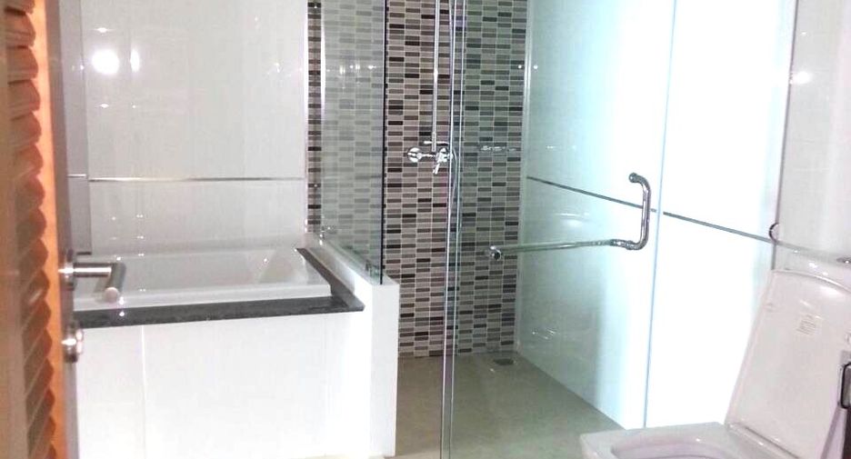For sale 1 bed condo 