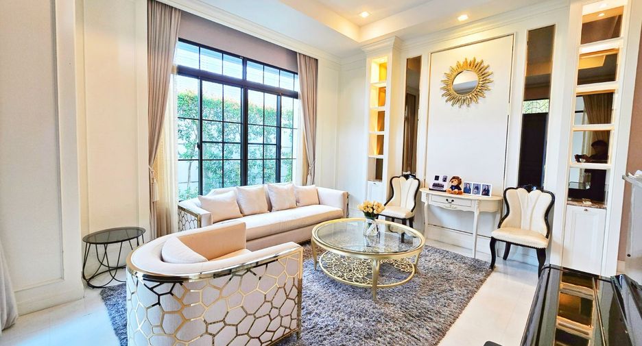 For sale 4 bedrooms house in Taling Chan, Bangkok