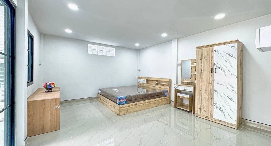 À vendre 4 chambres maison à Bang Bua Thong, Nonthaburi