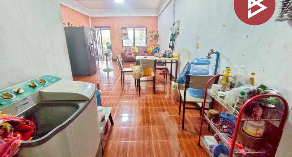 Casa adosada en venta de 2 habitaciones en Mueang Samut Prakan, Samut Prakan