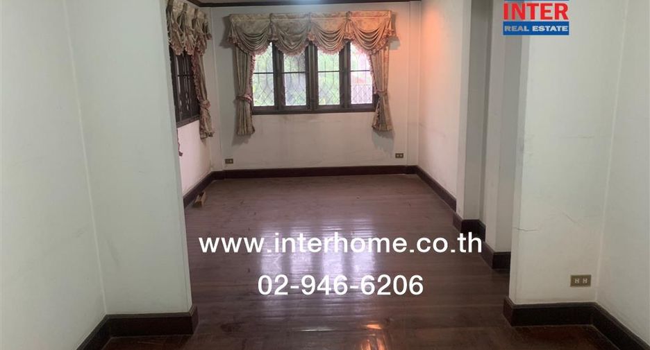 Reihenhaus zum Kauf mit 3 Zimmer in Khan Na Yao, Bangkok