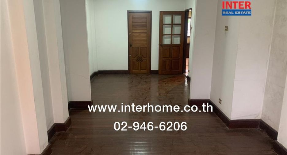 Reihenhaus zum Kauf mit 3 Zimmer in Khan Na Yao, Bangkok