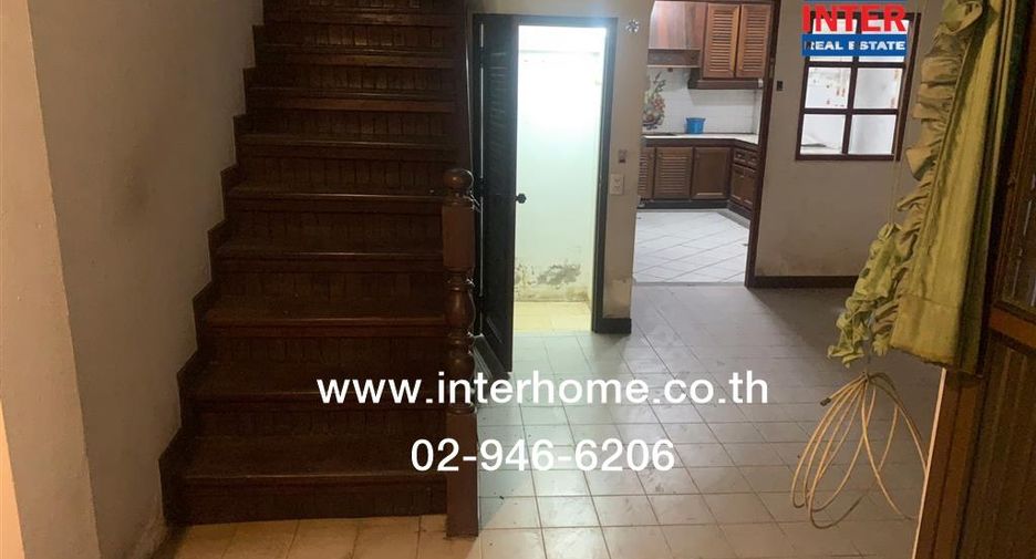 Reihenhaus zum Kauf mit 3 Zimmer in Khan Na Yao, Bangkok