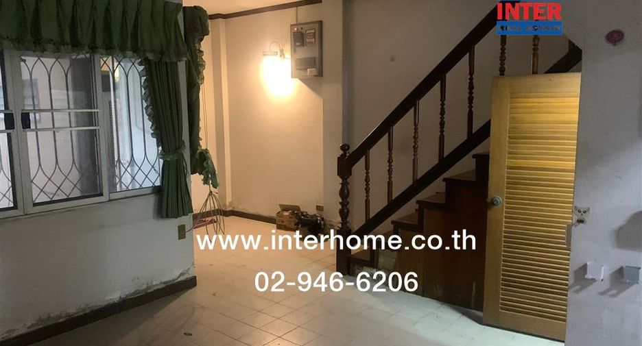 Reihenhaus zum Kauf mit 3 Zimmer in Khan Na Yao, Bangkok