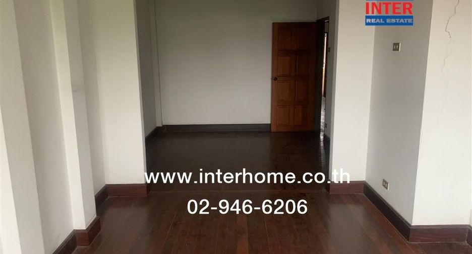 Reihenhaus zum Kauf mit 3 Zimmer in Khan Na Yao, Bangkok