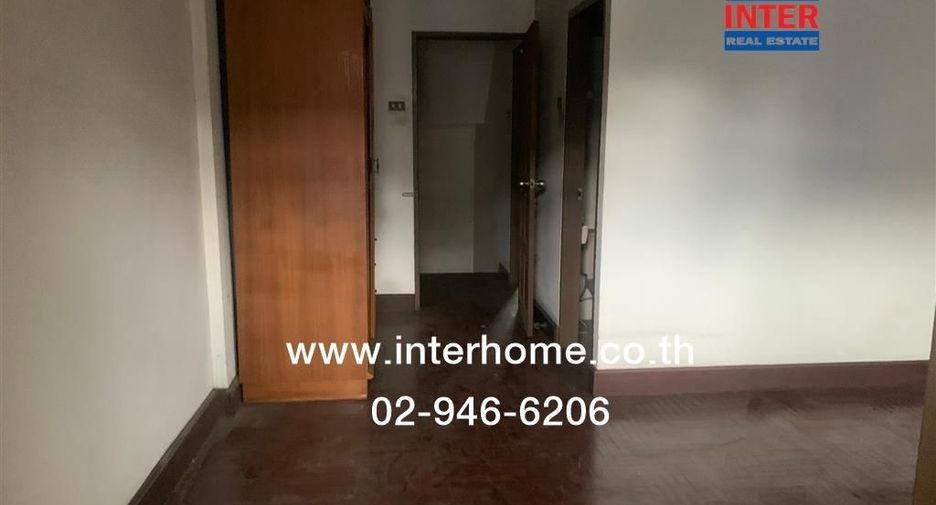 Reihenhaus zum Kauf mit 3 Zimmer in Khan Na Yao, Bangkok