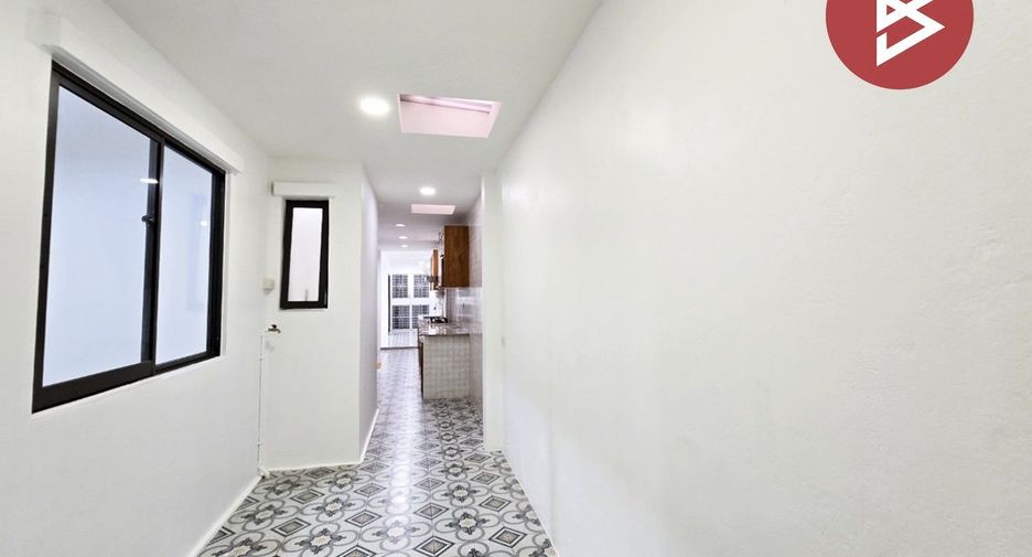 Casa en venta de 5 habitaciones en Bang Bua Thong, Nonthaburi