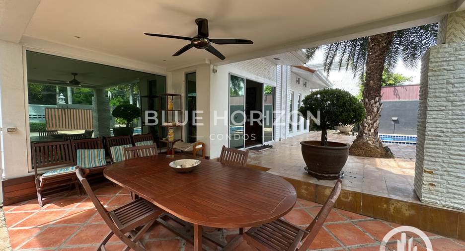 For sale 3 bedrooms house in Bang Lamung, Chonburi