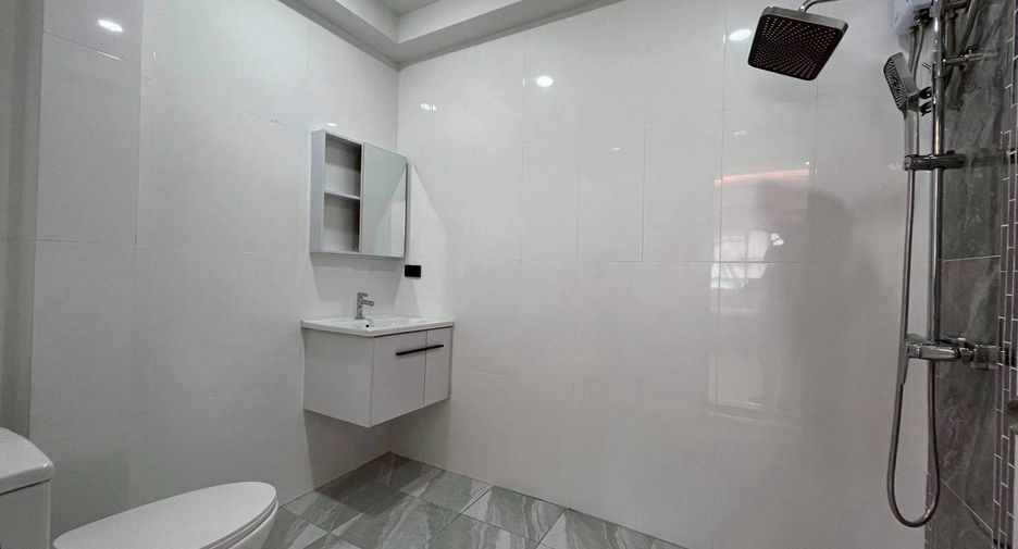 Продажа 3 спальни дом в Банг Ламунг, Чонбури