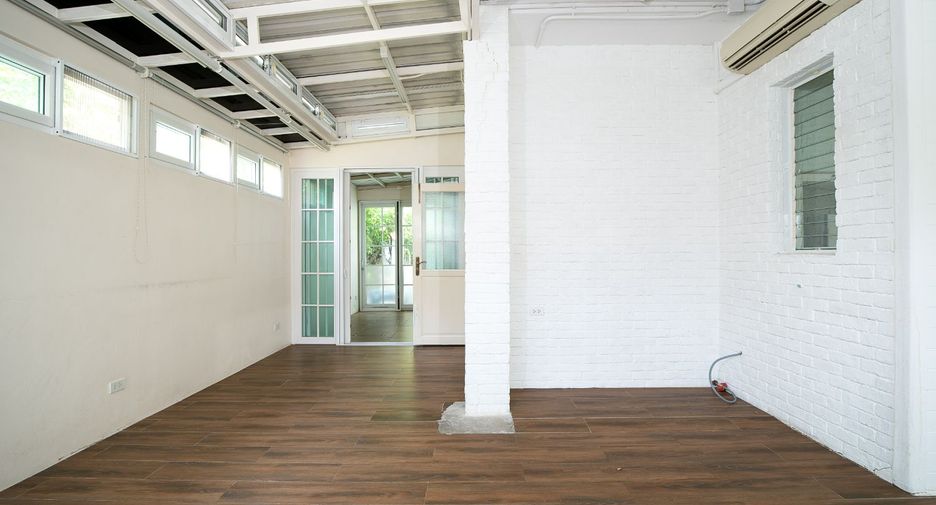 Haus zum Kauf mit 3 Zimmer in Pak Kret, Nonthaburi