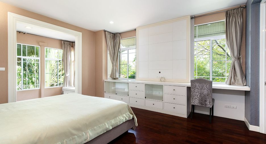 Haus zum Kauf mit 3 Zimmer in Pak Kret, Nonthaburi