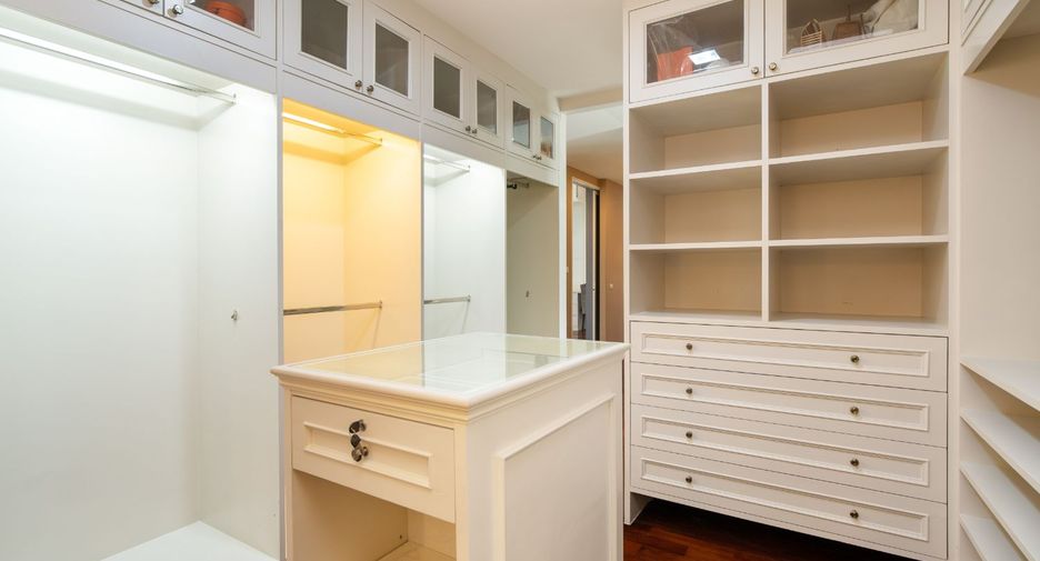 Haus zum Kauf mit 3 Zimmer in Pak Kret, Nonthaburi