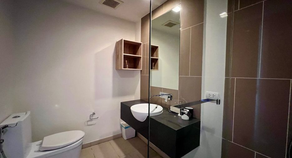 For rent 2 bedrooms condo in Bang Lamung, Chonburi