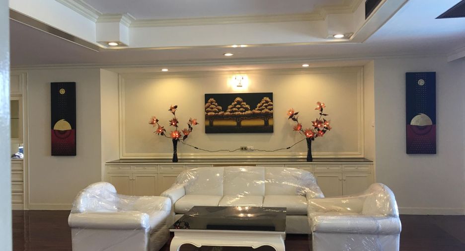 À vendre 5 chambres condo à Watthana, Bangkok