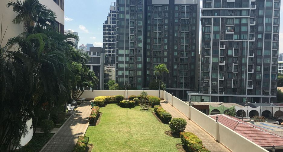 À vendre 5 chambres condo à Watthana, Bangkok