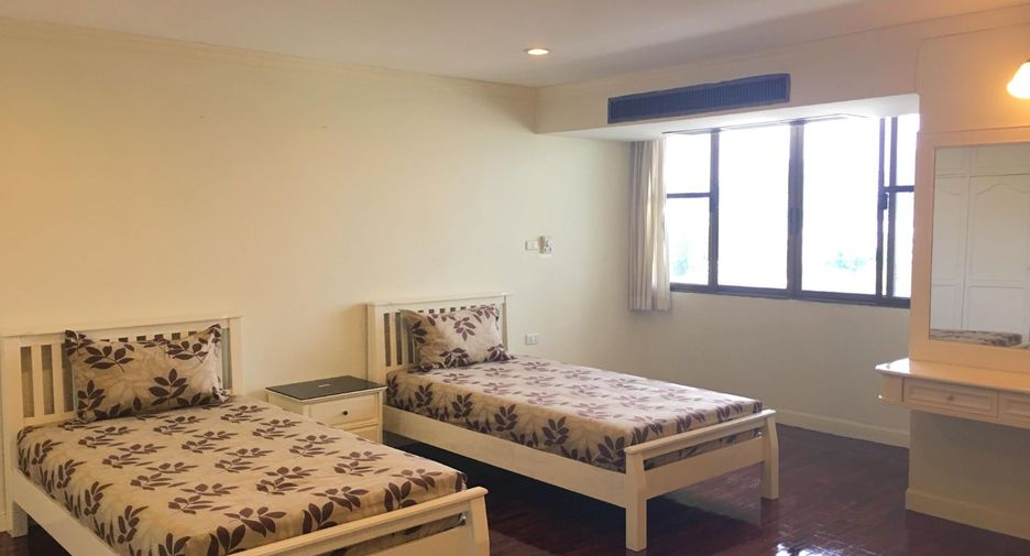 À vendre 5 chambres condo à Watthana, Bangkok