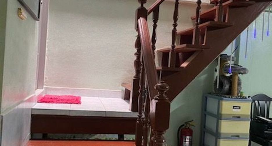 Casa adosada en venta de 3 habitaciones en Mueang Samut Prakan, Samut Prakan