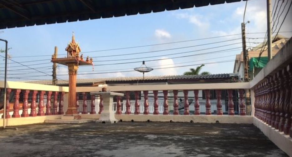 Casa adosada en venta de 3 habitaciones en Mueang Samut Prakan, Samut Prakan
