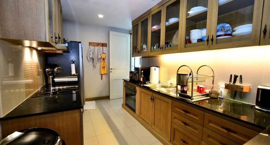 Продажа 3 спальни кондо в Сатхон, Бангкок