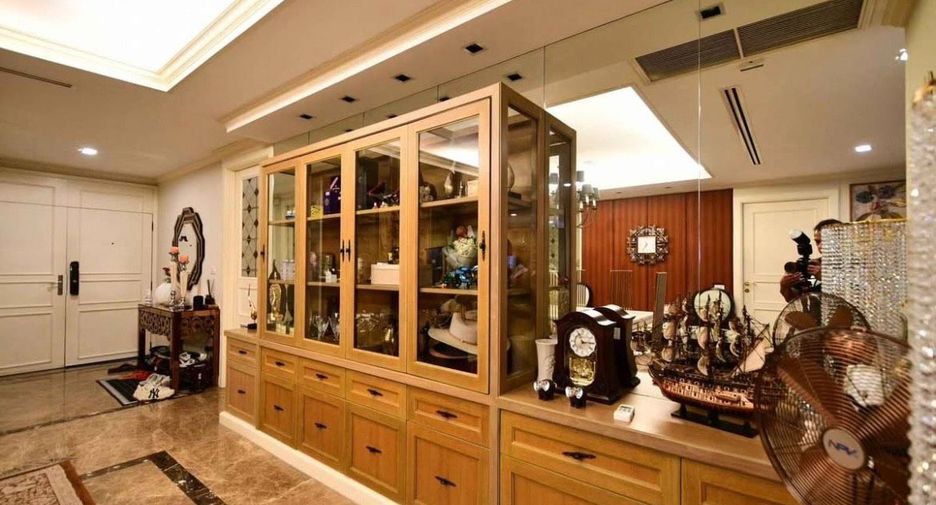 Продажа 3 спальни кондо в Сатхон, Бангкок