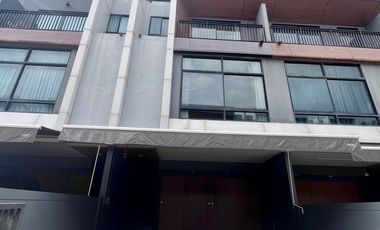 出租 3 卧室 独立屋 在 Suan Luang, 曼谷
