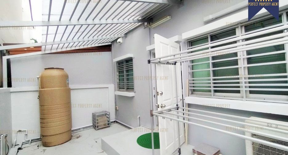 出租 和 出售 3 卧室 联排别墅 在 Bang Phli, Samut Prakan