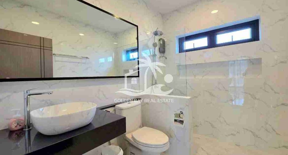 Haus zur Miete mit 3 Zimmer in Bang Lamung, Chonburi