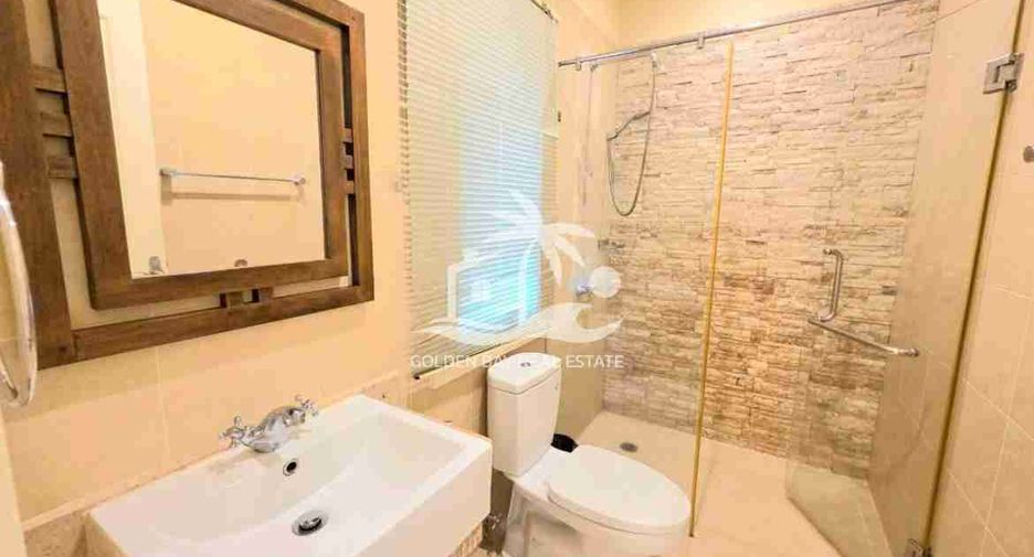 Haus zur Miete mit 3 Zimmer in Bang Lamung, Chonburi
