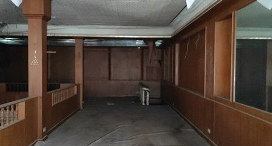 For sale 4 bedrooms house in Mueang Sakon Nakhon, Sakon Nakhon