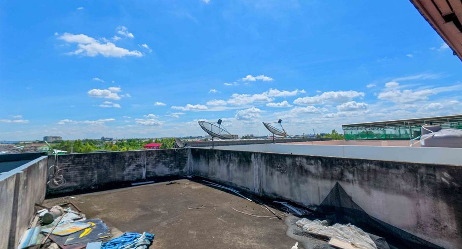 出售 商业空间 在 Khlong Luang, Pathum Thani