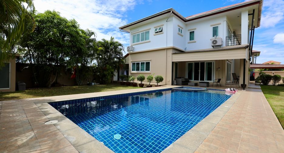 For rent 4 bedrooms house in East Pattaya, Pattaya