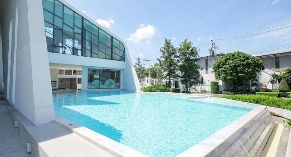 For sale 5 bedrooms house in Pak Kret, Nonthaburi