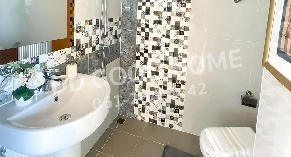 Casa adosada en venta de 4 habitaciones en Bang Bua Thong, Nonthaburi