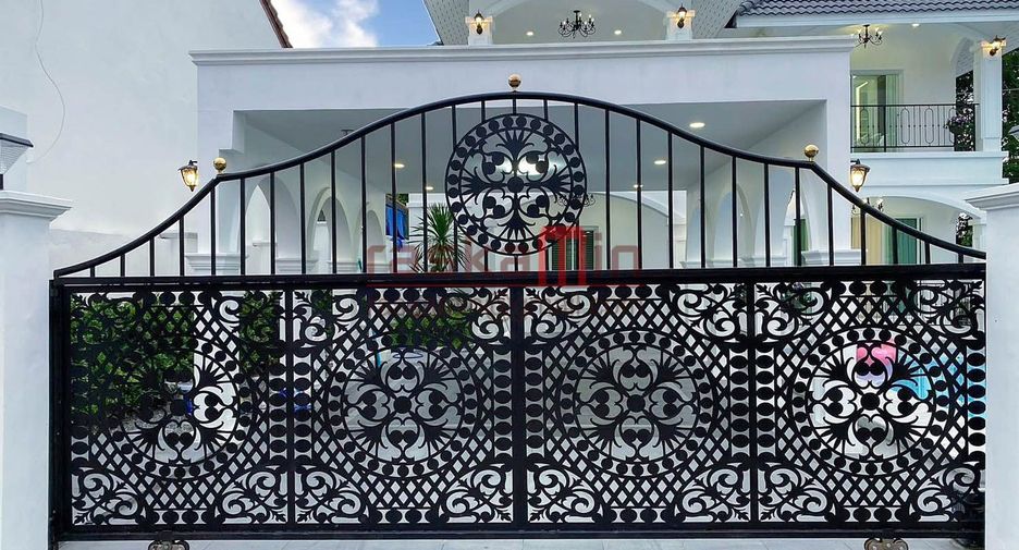 For sale 5 ベッドルーム villa in Bang Lamung, Chonburi
