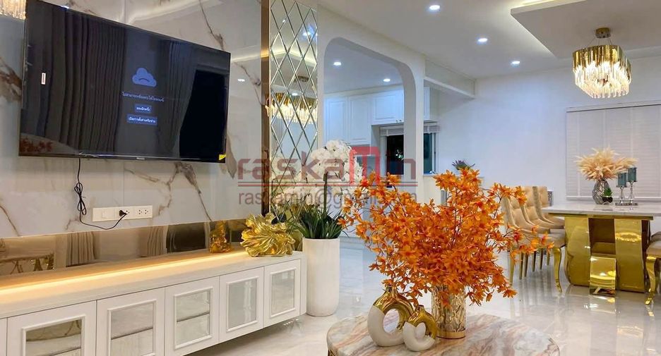 For sale 5 ベッドルーム villa in Bang Lamung, Chonburi