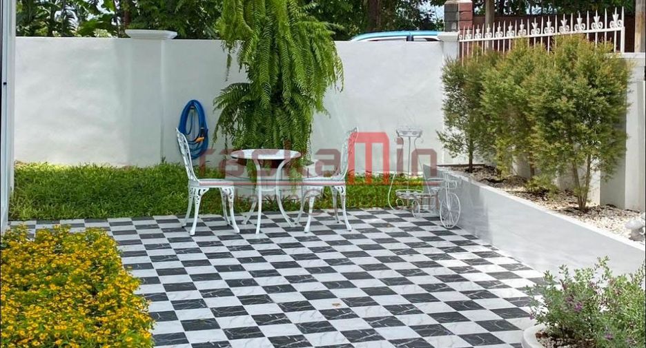 For sale 5 ベッドルーム villa in Bang Lamung, Chonburi
